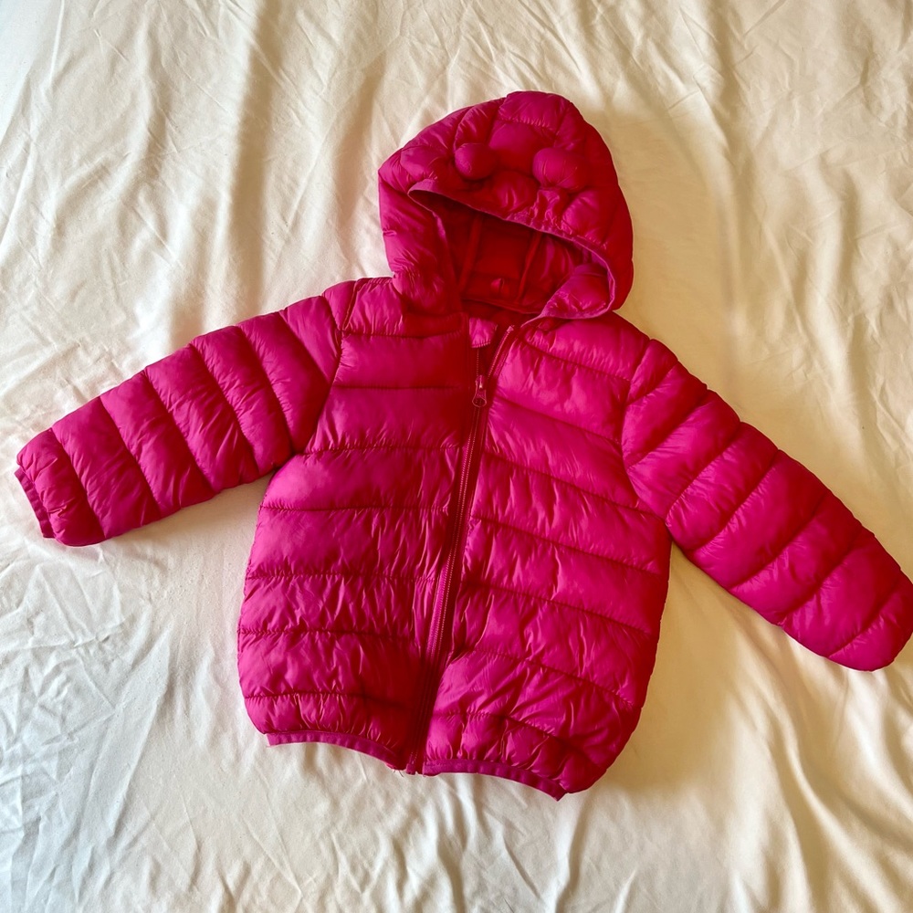 Hot pink puffer coat! With the cutest little ears on hood! / size 2T